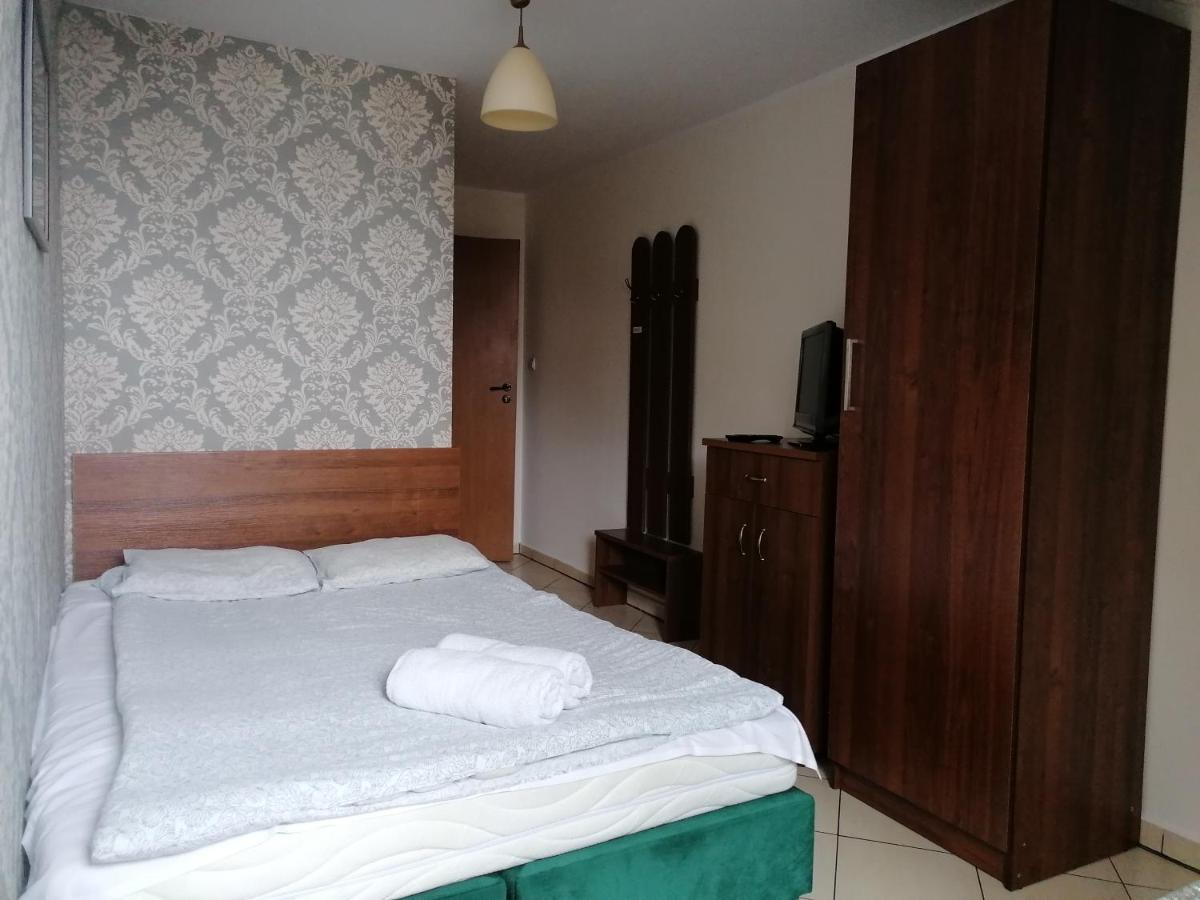Pensjonat Telimena Otel Zwierzyniec Dış mekan fotoğraf